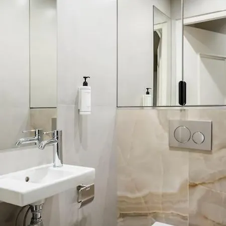 Luxury 5 Bedroom & 5 Bathroom - Eiffel Tower Paris
