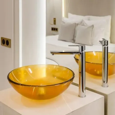 Luxury 5 Bedroom & 5 Bathroom - Eiffel Tower Paris