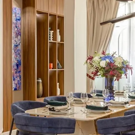 Luxury 5 Bedroom & 5 Bathroom - Eiffel Tower Apartment *